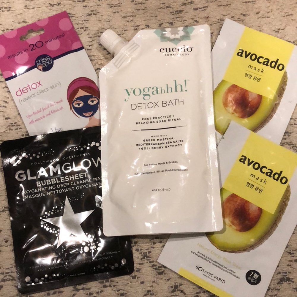 Bath time salts and face mask bundle.